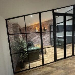 Sleek aluminium interior doors and screens Sleek aluminium interior doors and screens